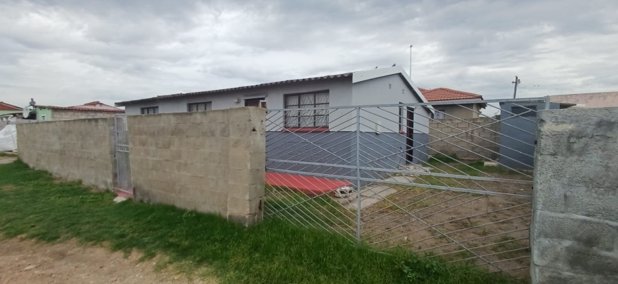 4 Bedroom Property for Sale in Kwazakhele Eastern Cape